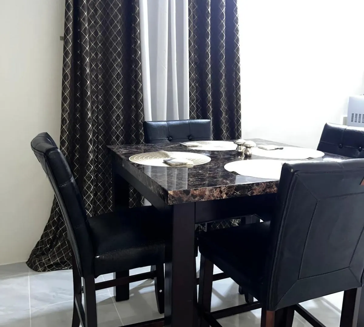 The Camelot Oasis Villa Discovery Bay 0*,