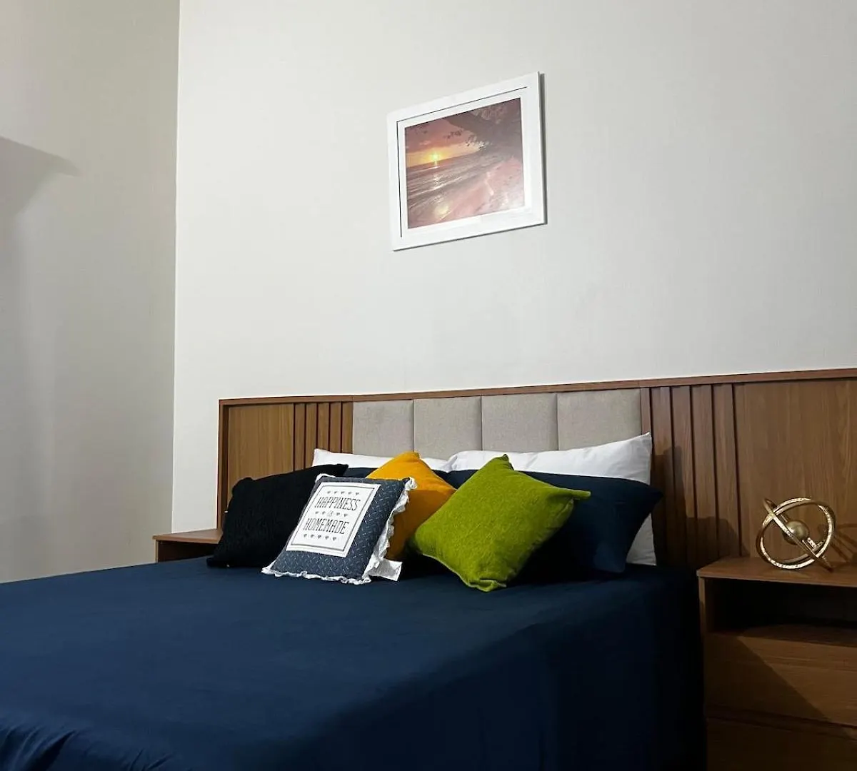 The Camelot Oasis Villa Discovery Bay Holiday home